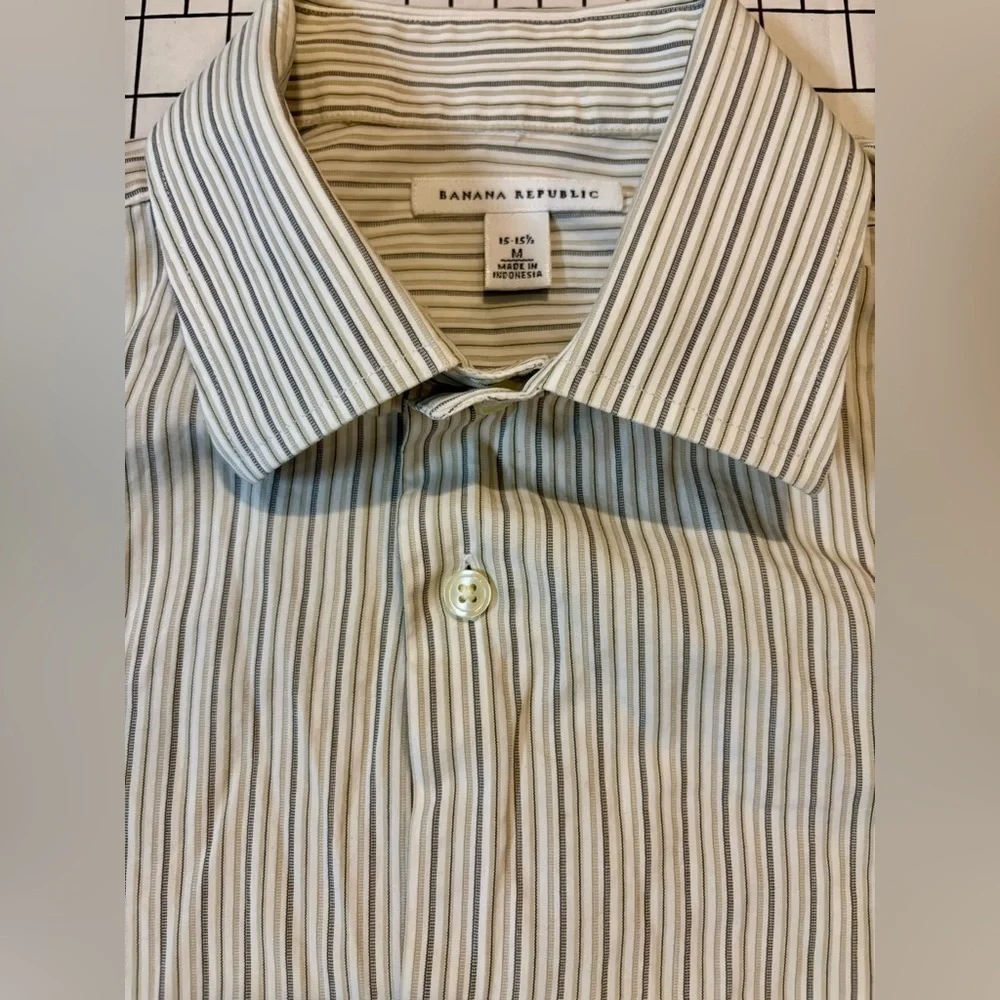 Banana Republic Men’s Medium 15-15.5 Striped‎ Button Down Shirt